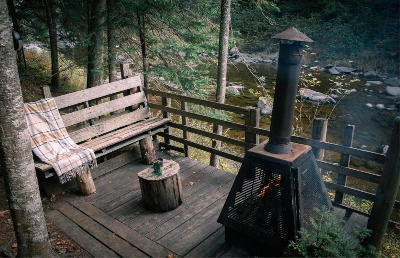 Aux Tipis De La Riviere Sauvage Saint Romain Exterior foto
