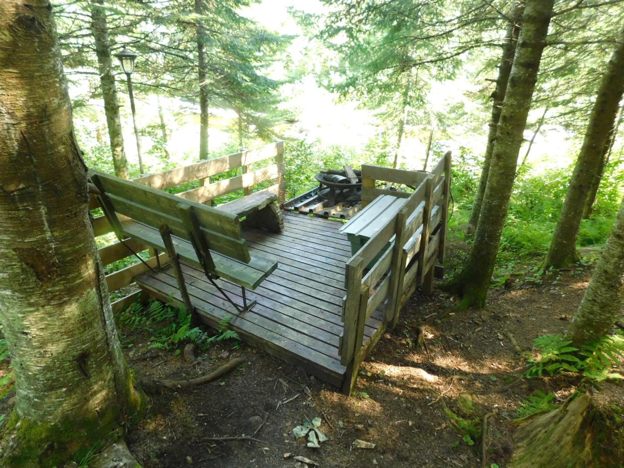 Aux Tipis De La Riviere Sauvage Saint Romain Exterior foto